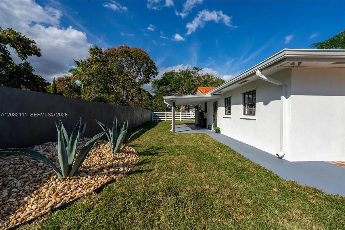 7705 Southwest 66th Street Miami, FL 33143 - Photo 40 of 60
