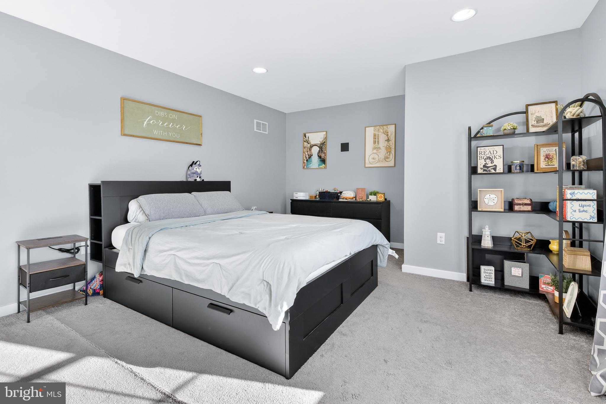 32 Katherines Way Lancaster, PA 17602 - Photo 23 of 42 a bed room with a bed and a chair in it