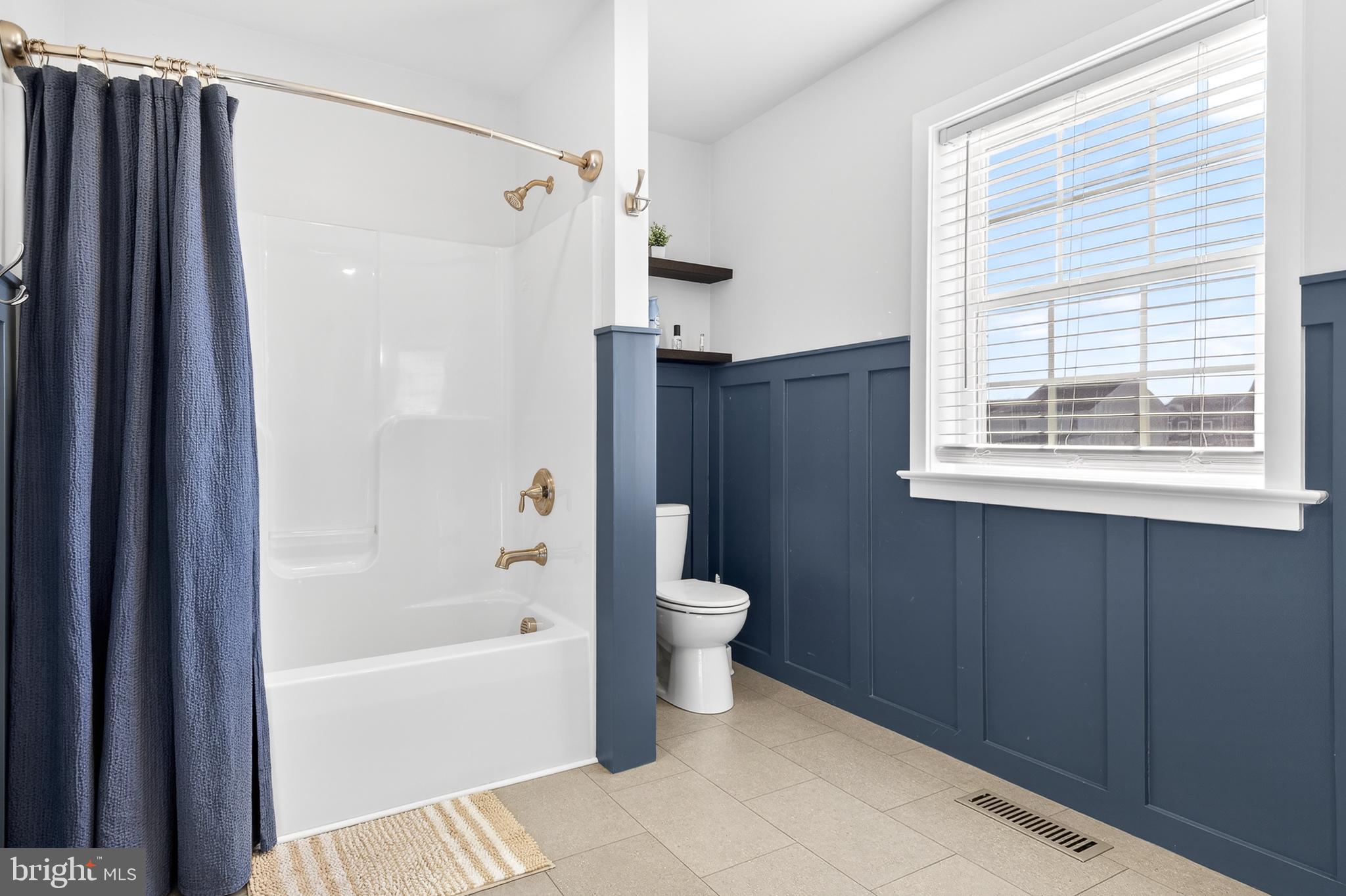 32 Katherines Way Lancaster, PA 17602 - Photo 28 of 42 a bathroom with a bathtub toilet and a shower