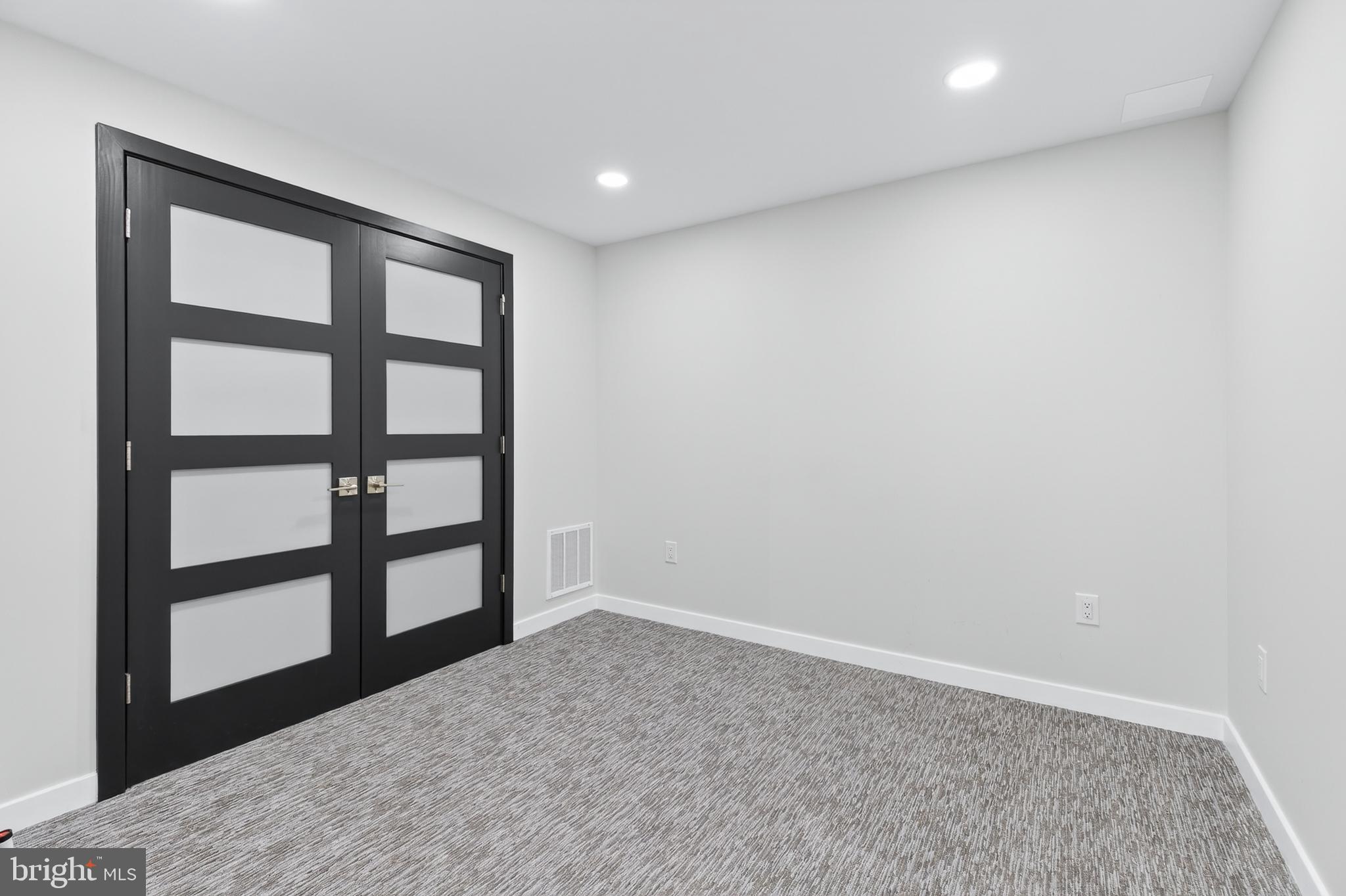 32 Katherines Way Lancaster, PA 17602 - Photo 38 of 42 a view of empty room with windows