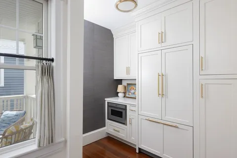 $1,200,000 | 47 Vassal Lane, Unit 3, Cambridge, MA 02138