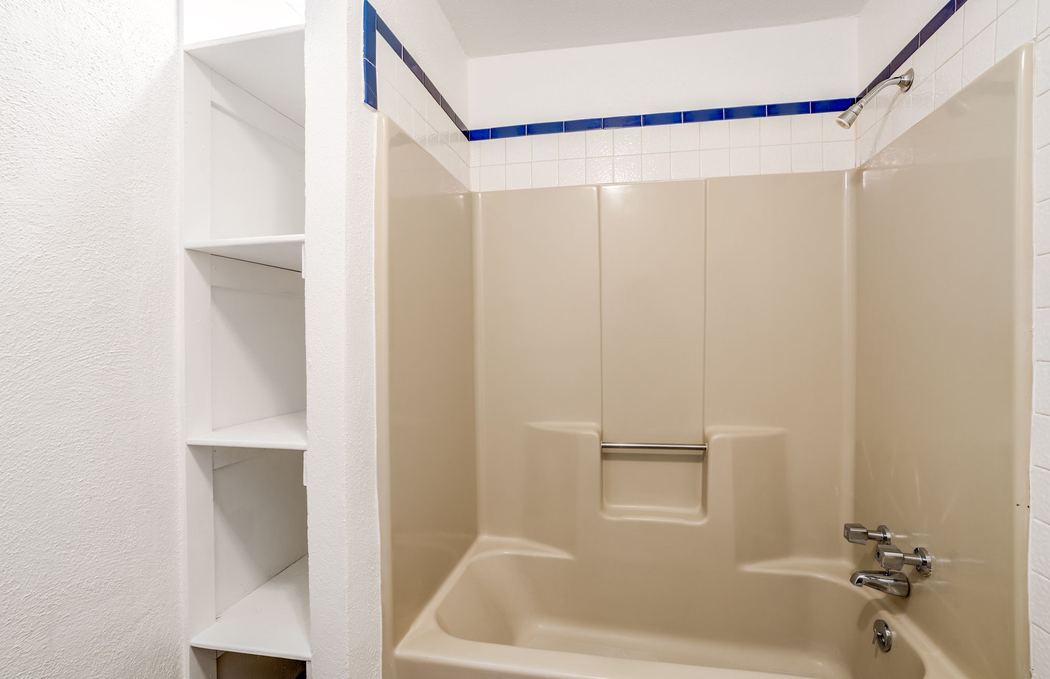 1823 Otowi Road Santa Fe, NM 87505 - Photo 35 of 41 Gallery Image 35