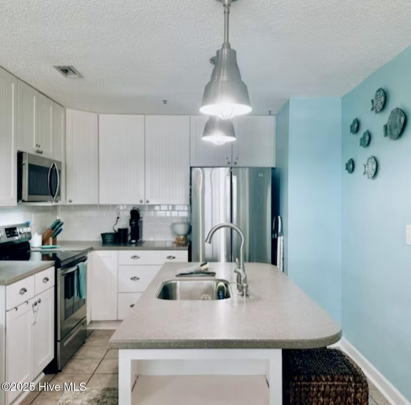 790 New River Inlet Road, Unit 118A North Topsail Beach, NC 28460 - Photo 3 of 29 IMG_2911