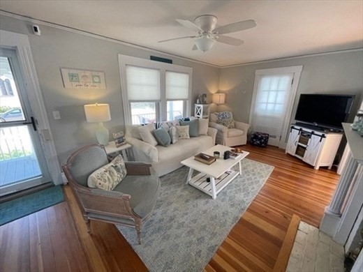 201 Samoset Avenue Hull, MA 02045 - Photo 8 of 22