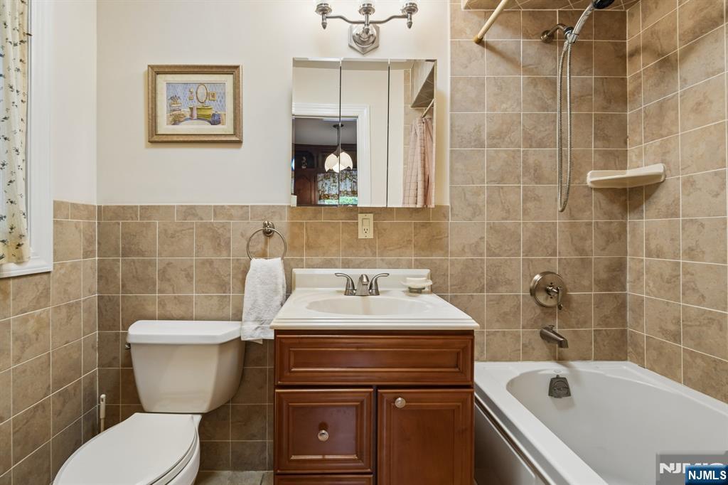 107 Arverne Road West Orange, NJ 07052 - Photo 40 of 50