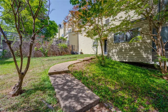$2,700 | 2612 San Pedro Street, Unit 112, Austin, TX 78705