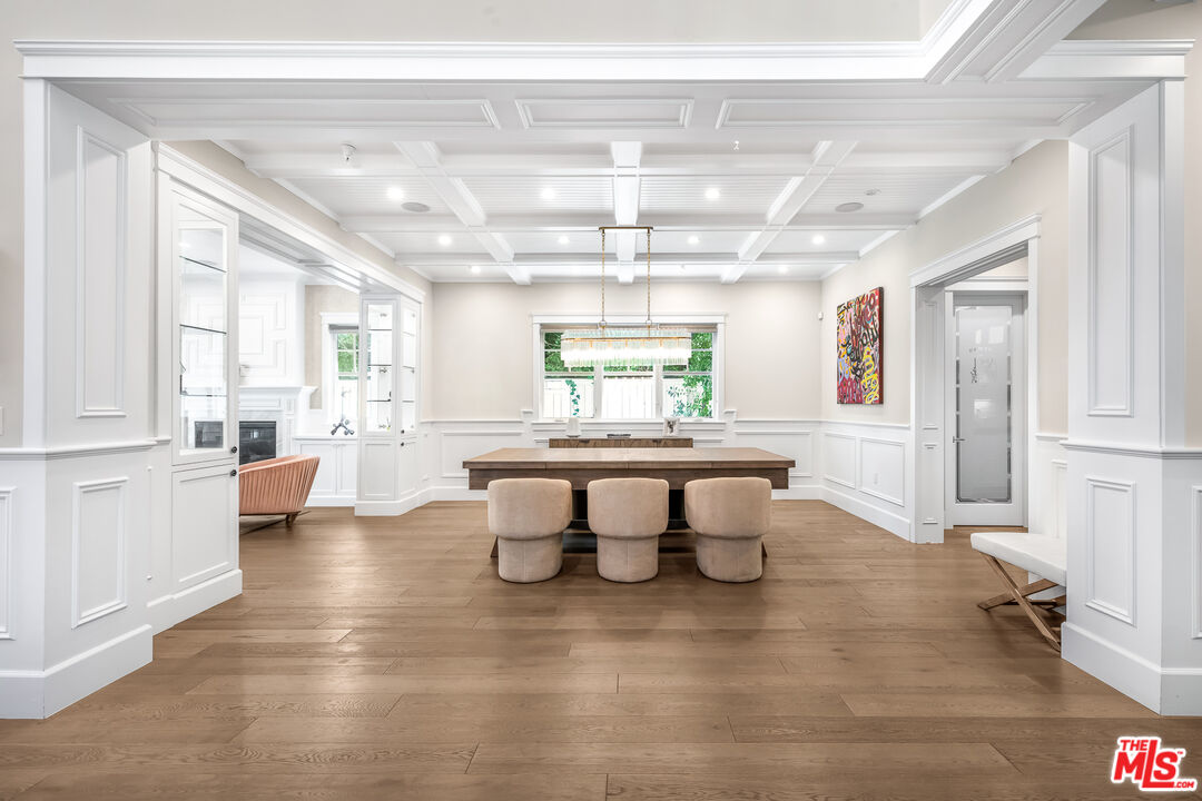 17524 Jayden Lane Encino, CA 91316 - Photo 14 of 52