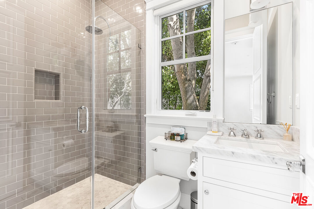 17524 Jayden Lane Encino, CA 91316 - Photo 44 of 52