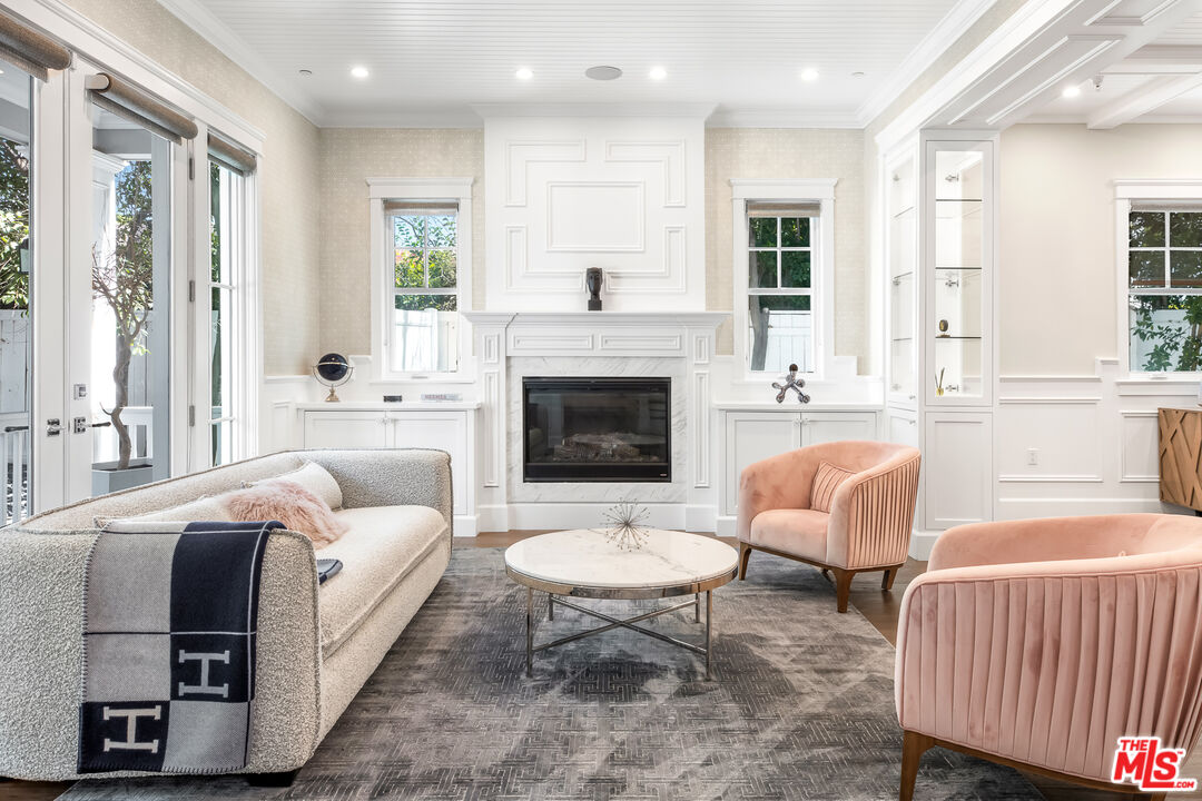 17524 Jayden Lane Encino, CA 91316 - Photo 10 of 52