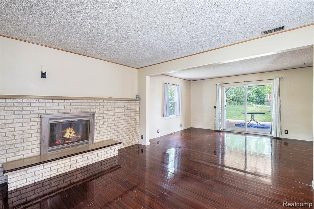 3596 Hunt Road Lapeer, MI 48446 - Photo 6 of 29