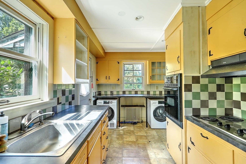 984 Drift Road Westport, MA 02790 - Photo 13 of 29 Gallery Image 13