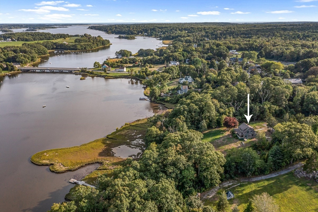 984 Drift Road Westport, MA 02790 - Photo 4 of 29 Gallery Image 4