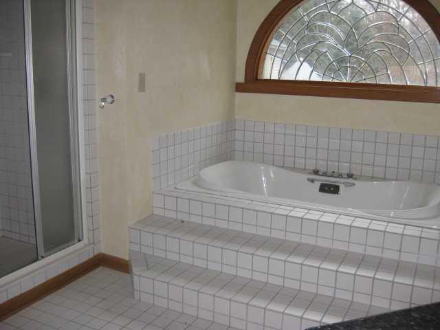 8835 Sargent Road Indianapolis, IN 46256 - Photo 6 of 11 Gallery Image 6