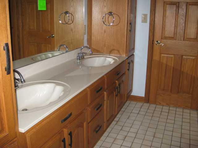 8835 Sargent Road Indianapolis, IN 46256 - Photo 10 of 11 Gallery Image 10