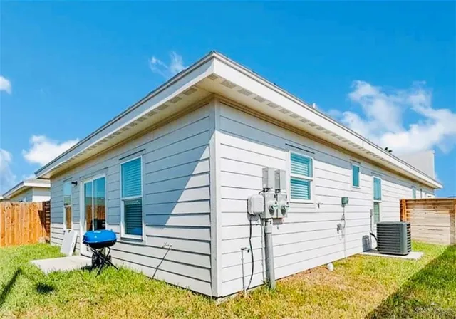 $1,200 | 1403 Marcela Drive, Unit 3, Weslaco, TX 78599