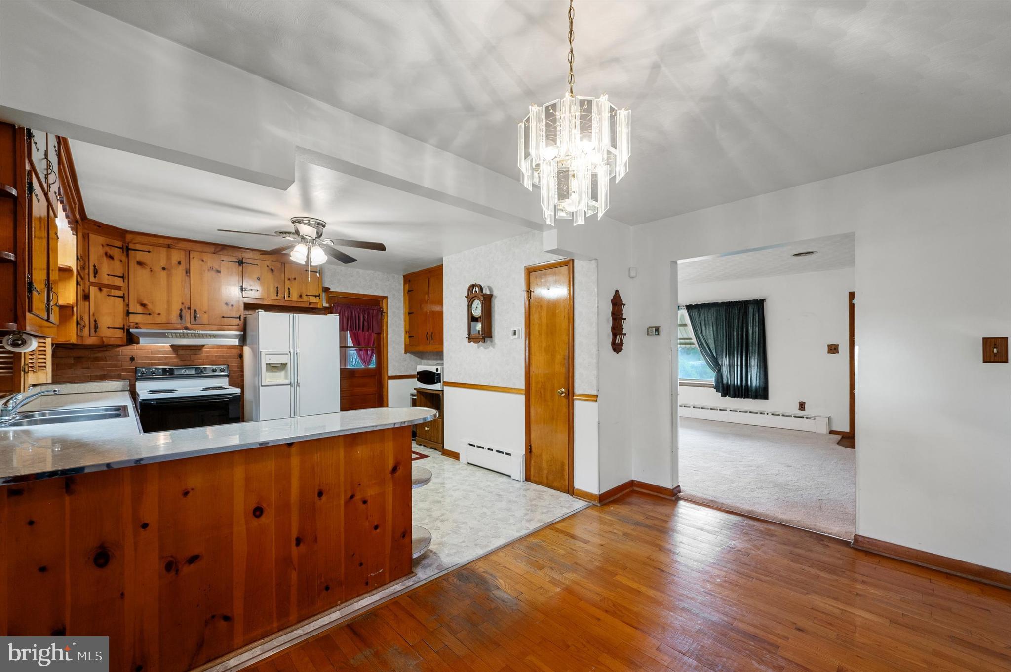 312 Bryarly Road Winchester, VA 22603 - Photo 12 of 47 Dining Area/Kitchen