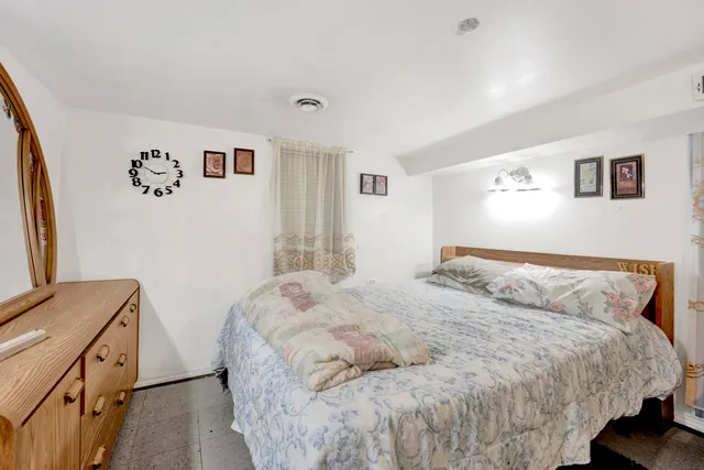 $400,000 | 3748 North Sacramento Avenue, Chicago, IL 60618