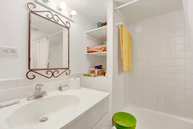 $400,000 | 3748 North Sacramento Avenue, Chicago, IL 60618