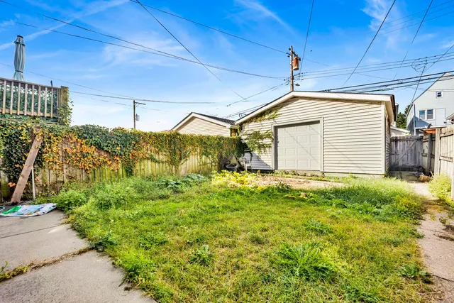 $400,000 | 3748 North Sacramento Avenue, Chicago, IL 60618