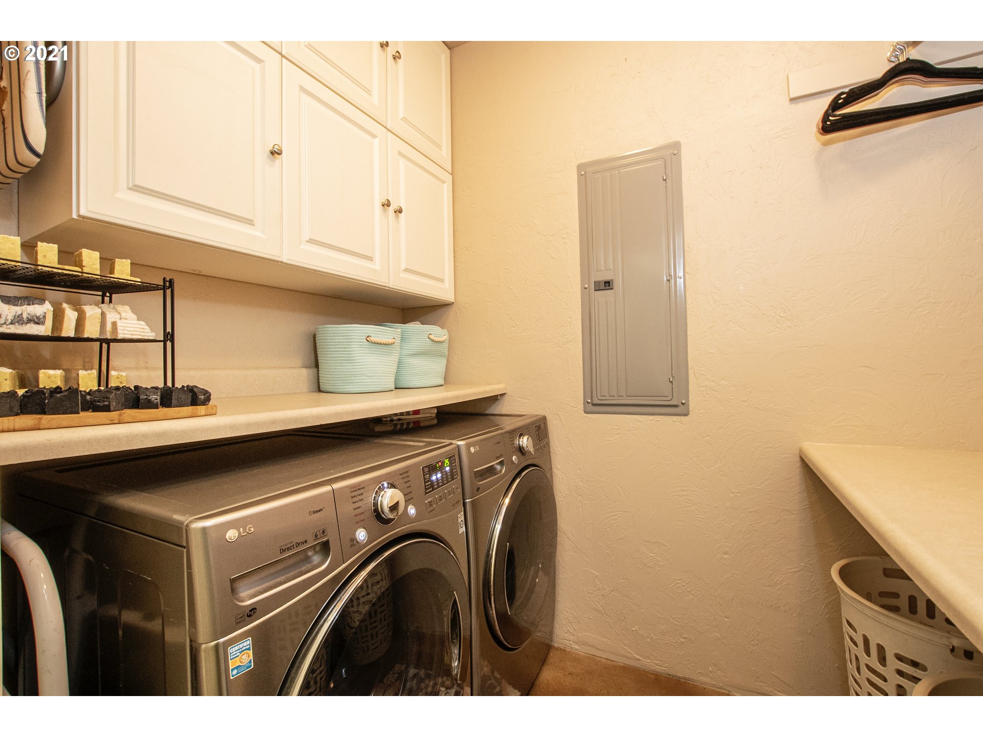 45935 North Gate Creek Road Vida, OR 97488 - Photo 14 of 32 Gallery Image 14