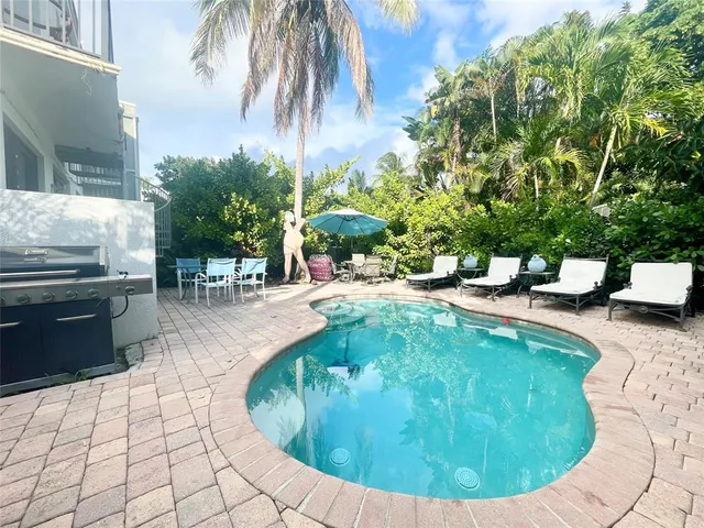 a view of outdoor space