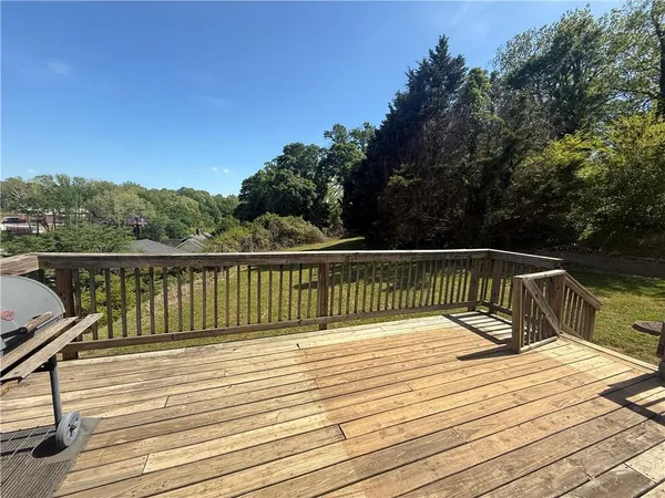 $1,395 | 20 Highland Street, Gainesville, GA 30501