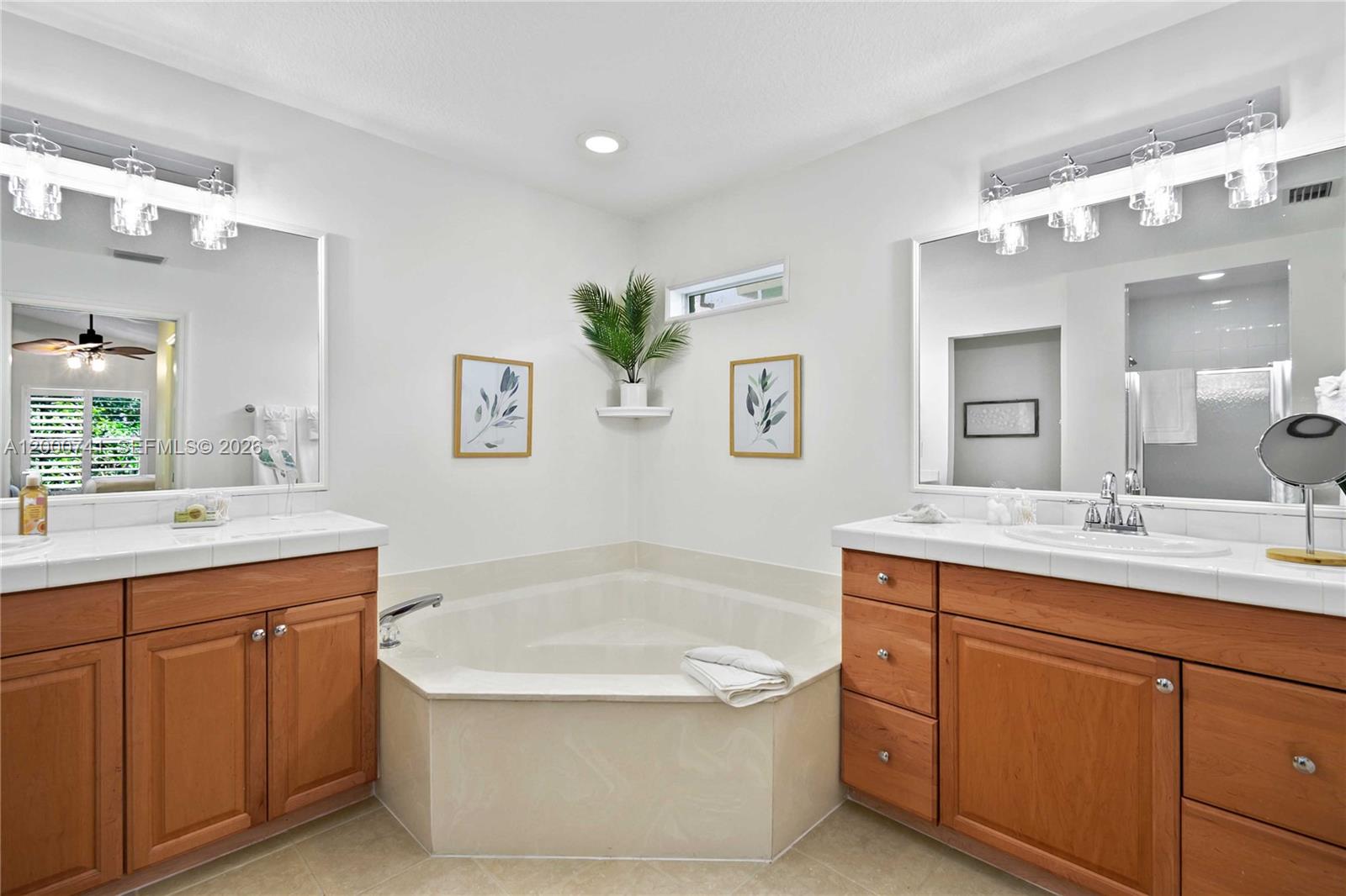 104 Old Jupiter Beach Road Jupiter, FL 33477 - Photo 12 of 25