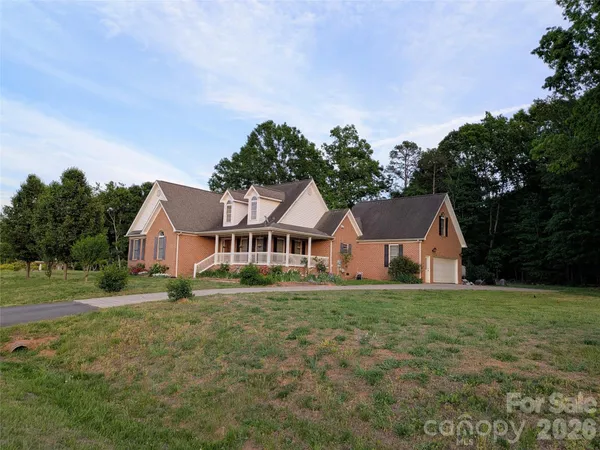 $550,000 | 112 Hancock Crossing, Clover, SC 29710