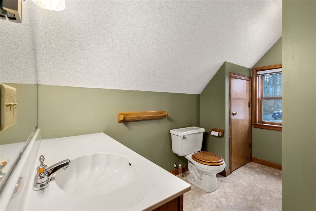 25 Island Road Holland, MA 01521 - Photo 21 of 30