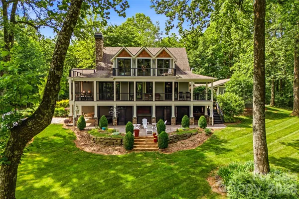 $2,800,000 | 233 Tanglewood Lane, Saluda, NC 28773