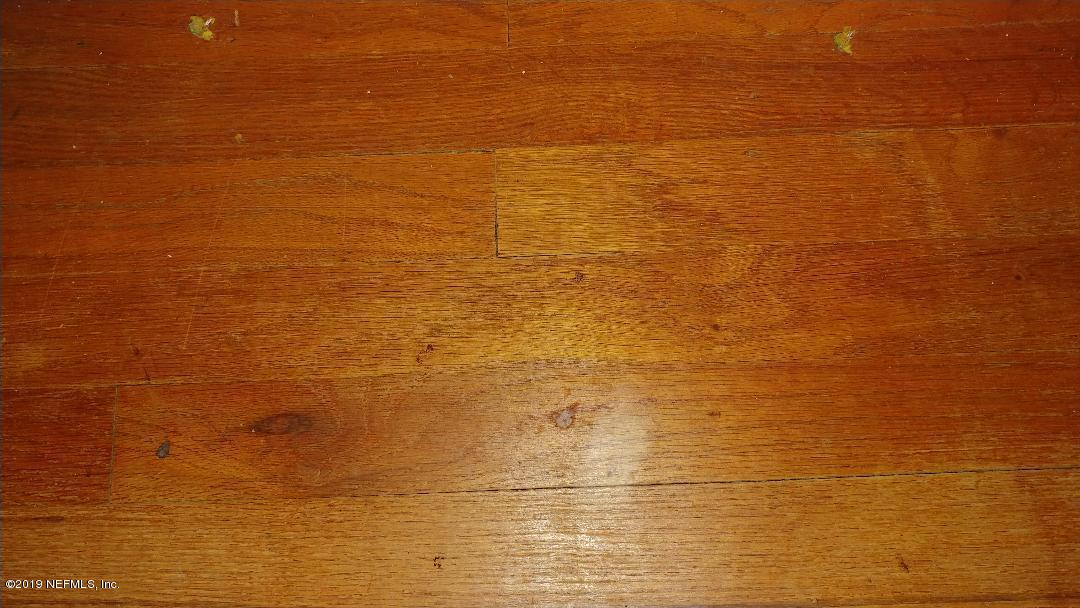 3688 Cascade Road Jacksonville, FL 32207 - Photo 6 of 18 Under carpet