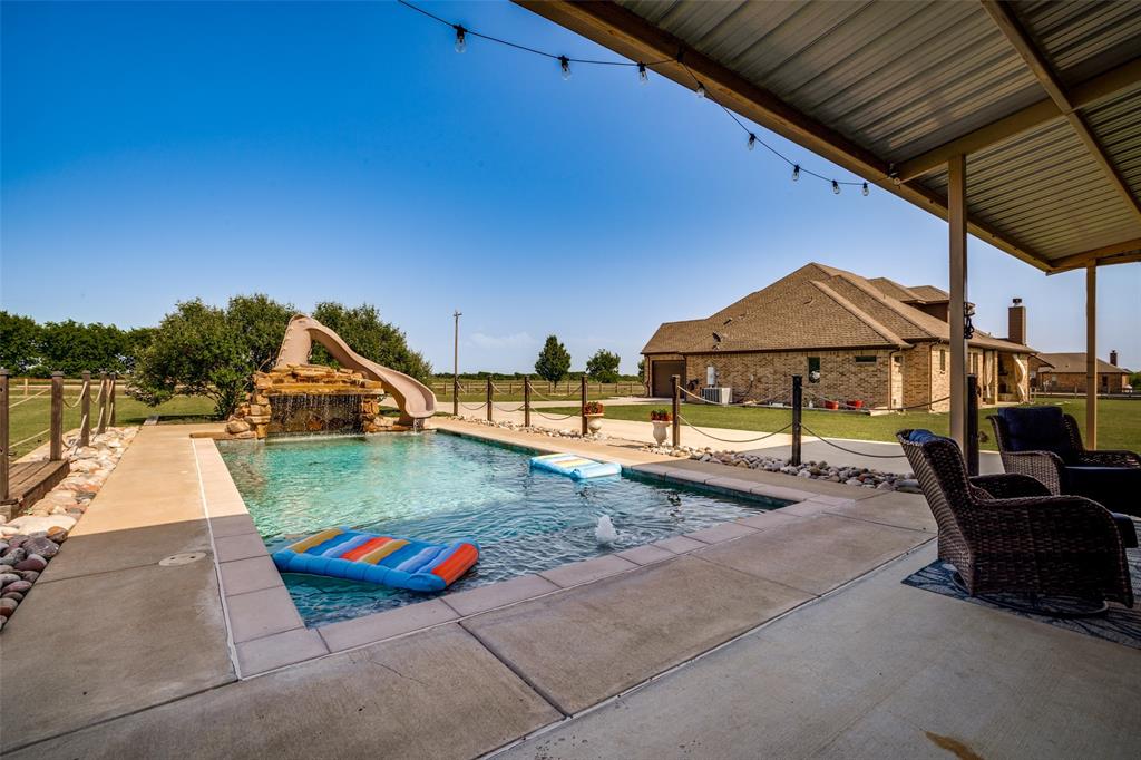 2785 George Owens Road Ponder, TX 76259 - Photo 3 of 29