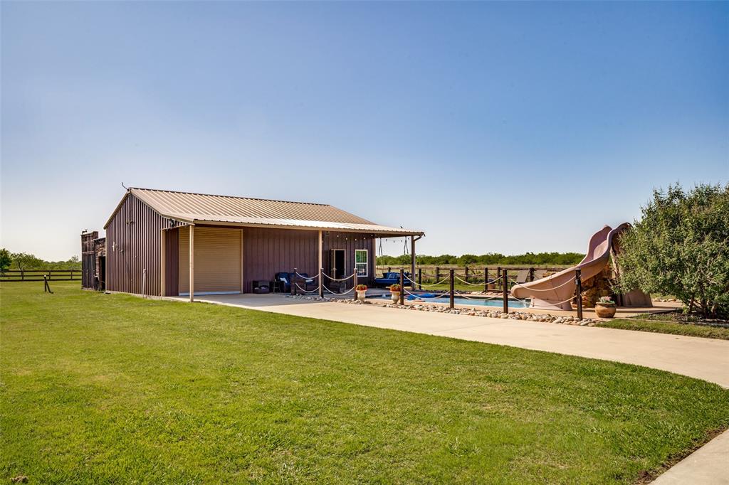 2785 George Owens Road Ponder, TX 76259 - Photo 4 of 29