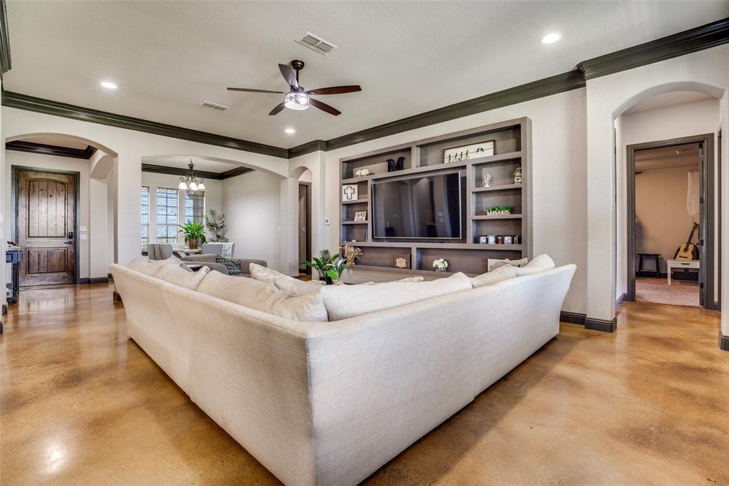 2785 George Owens Road Ponder, TX 76259 - Photo 7 of 29