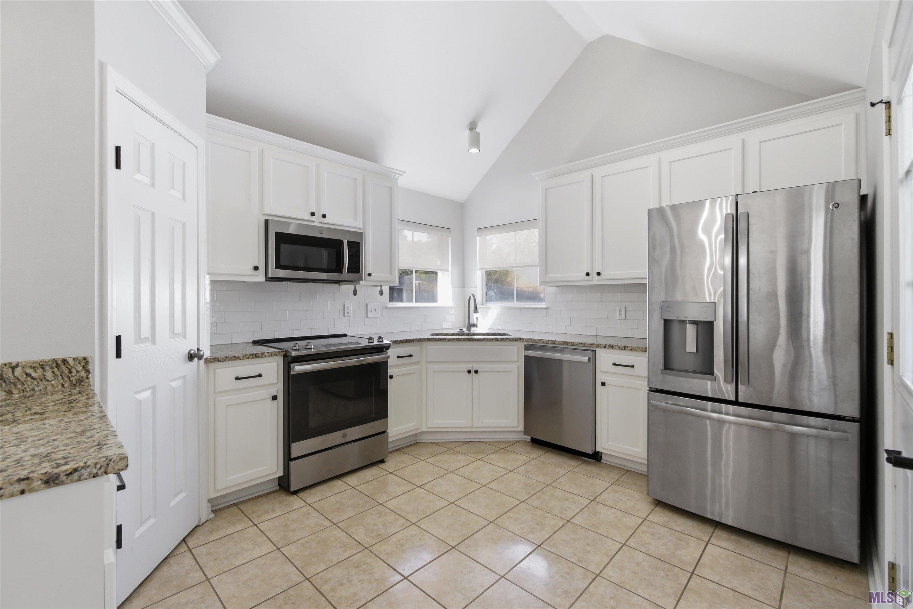 16325 Somersby Avenue Baton Rouge, LA 70817 - Photo 4 of 15