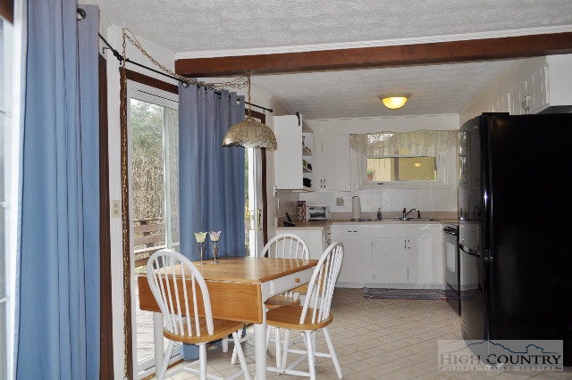 148 Clyde Winebarger Road Boone, NC 28607 - Photo 3 of 30