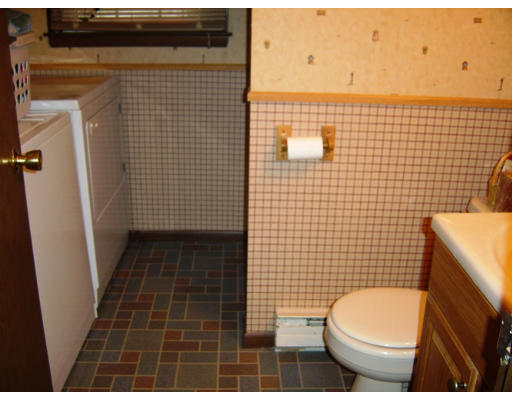27 Knollwood Road Dudley, MA 01571 - Photo 18 of 23 Gallery Image 18