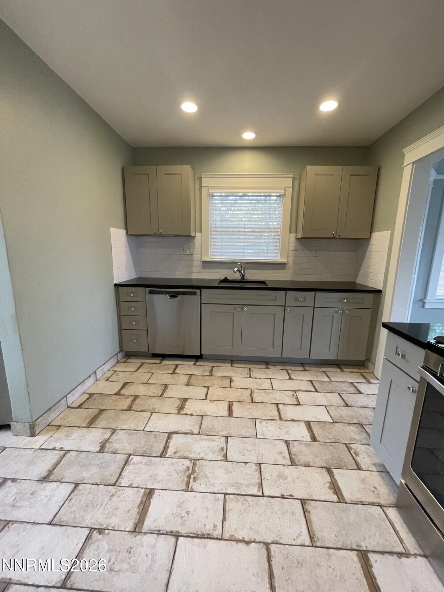 125 Malone Lane Reno, NV 89502 - Photo 4 of 14 Malone Kitchen 2