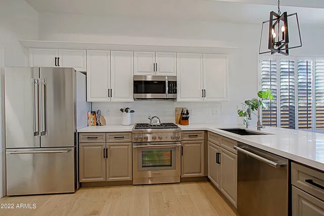 $9,500 | 6884 East Amber Sun Drive, Scottsdale, AZ 85266