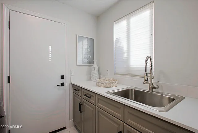 $9,500 | 6884 East Amber Sun Drive, Scottsdale, AZ 85266