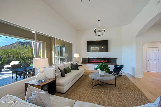 $9,500 | 6884 East Amber Sun Drive, Scottsdale, AZ 85266