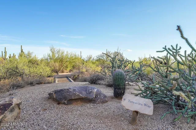 $9,500 | 6884 East Amber Sun Drive, Scottsdale, AZ 85266