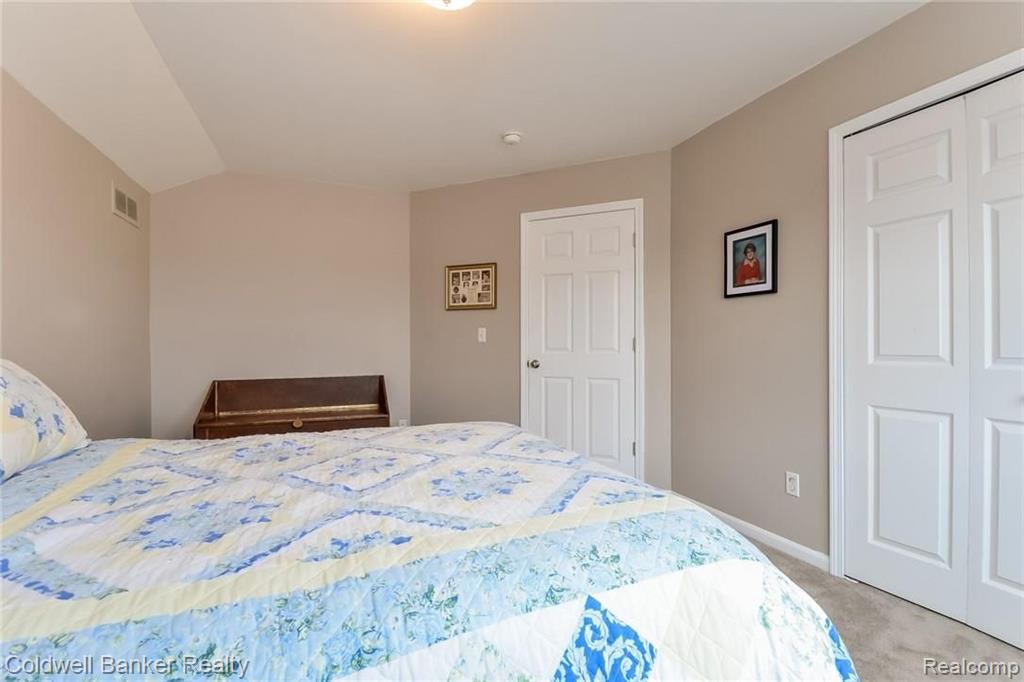 742 East Bluff Court Rochester Hills, MI 48306 - Photo 36 of 60