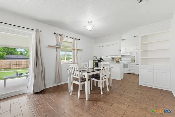 $1,800 | 902 Lynn Lane, Copperas Cove, TX 76522