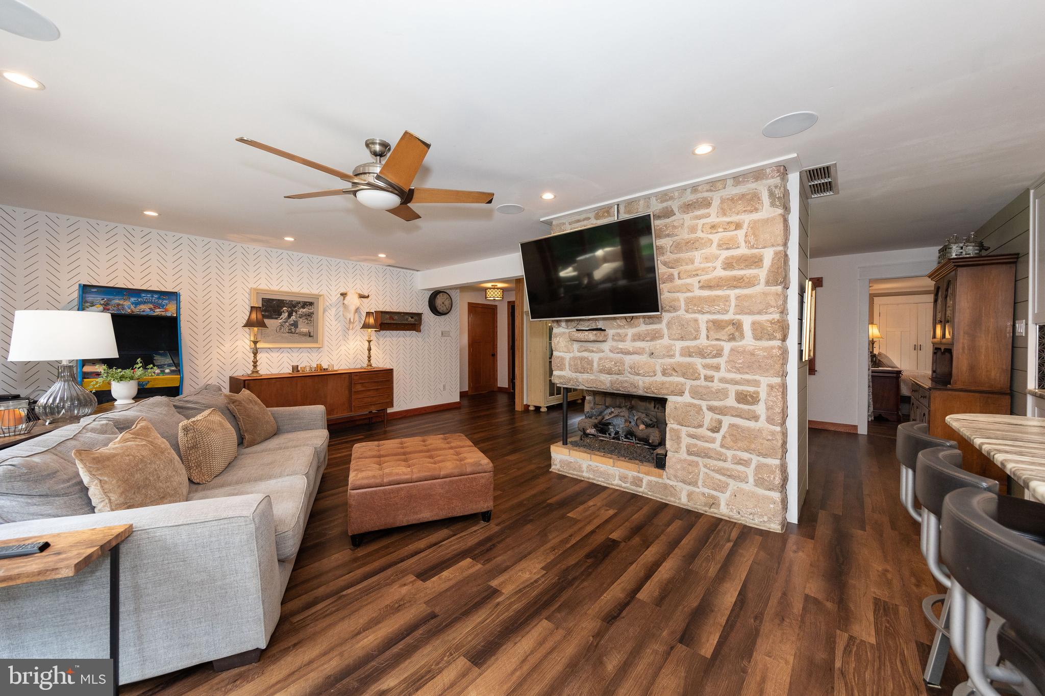 1486 Tallyho Road Jenkintown, PA 19046 - Photo 8 of 42 Gallery Image 8