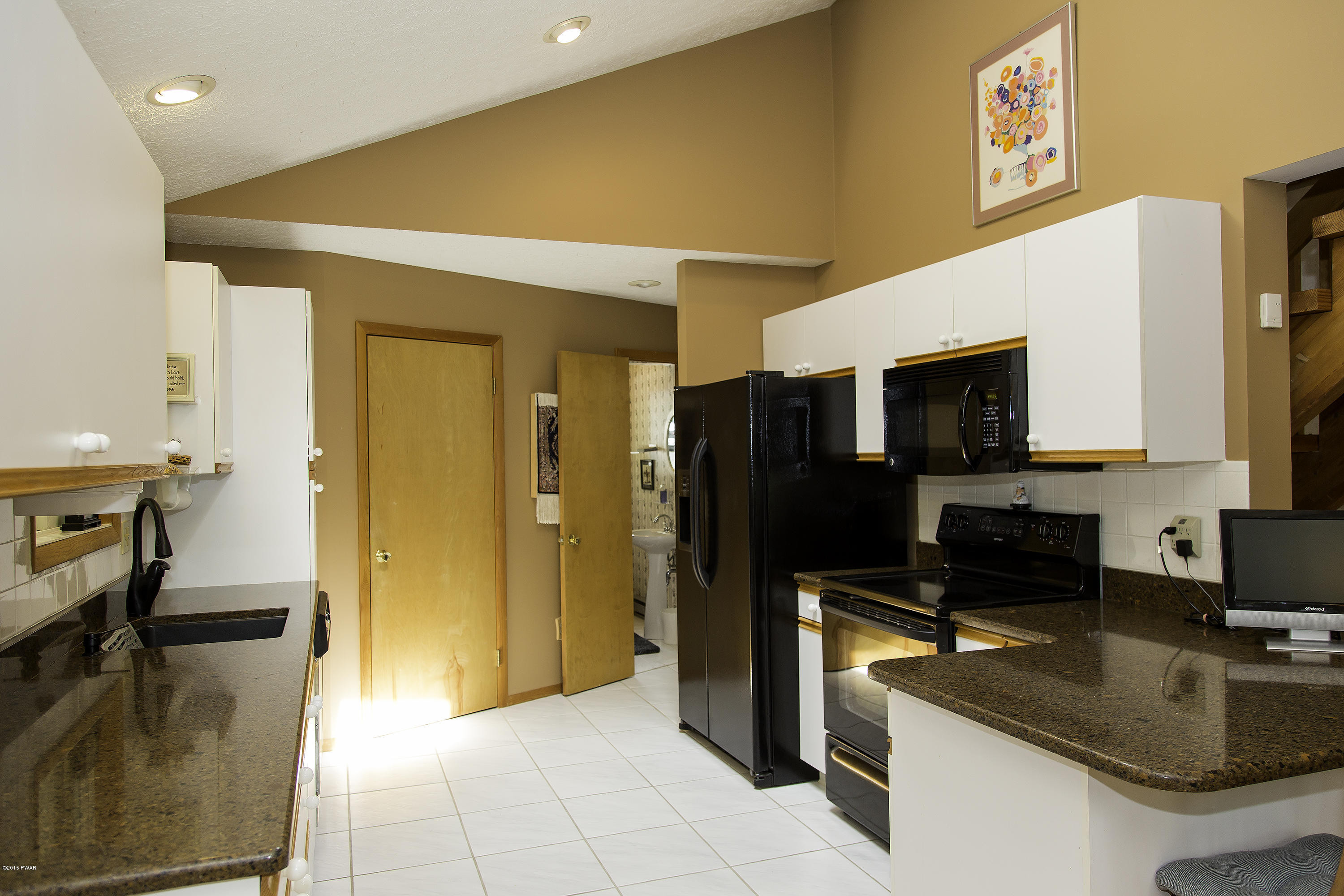 528 Maple Ridge Drive Hawley, PA 18428 - Photo 20 of 51 Gallery Image 20