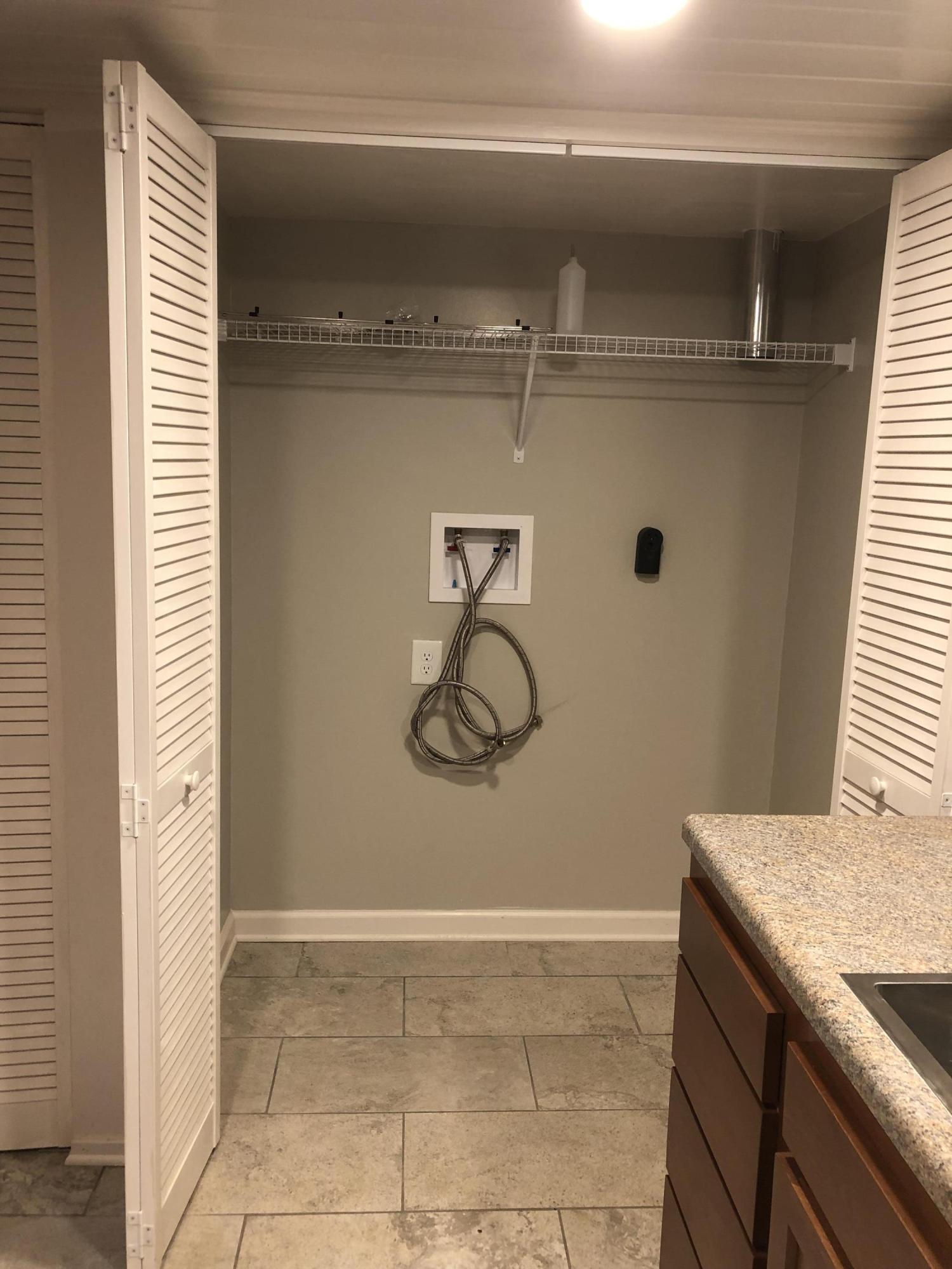 3274 Rasmont Road Roanoke, VA 24018 - Photo 16 of 34 Laundry