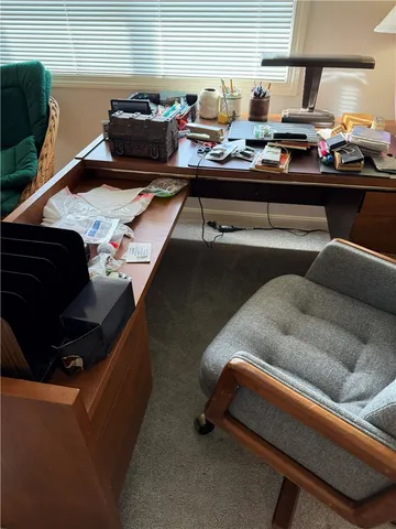 $2,000 | 650 East Greenwich Avenue, Unit 207, West Warwick, RI 02893