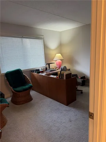 $2,000 | 650 East Greenwich Avenue, Unit 207, West Warwick, RI 02893