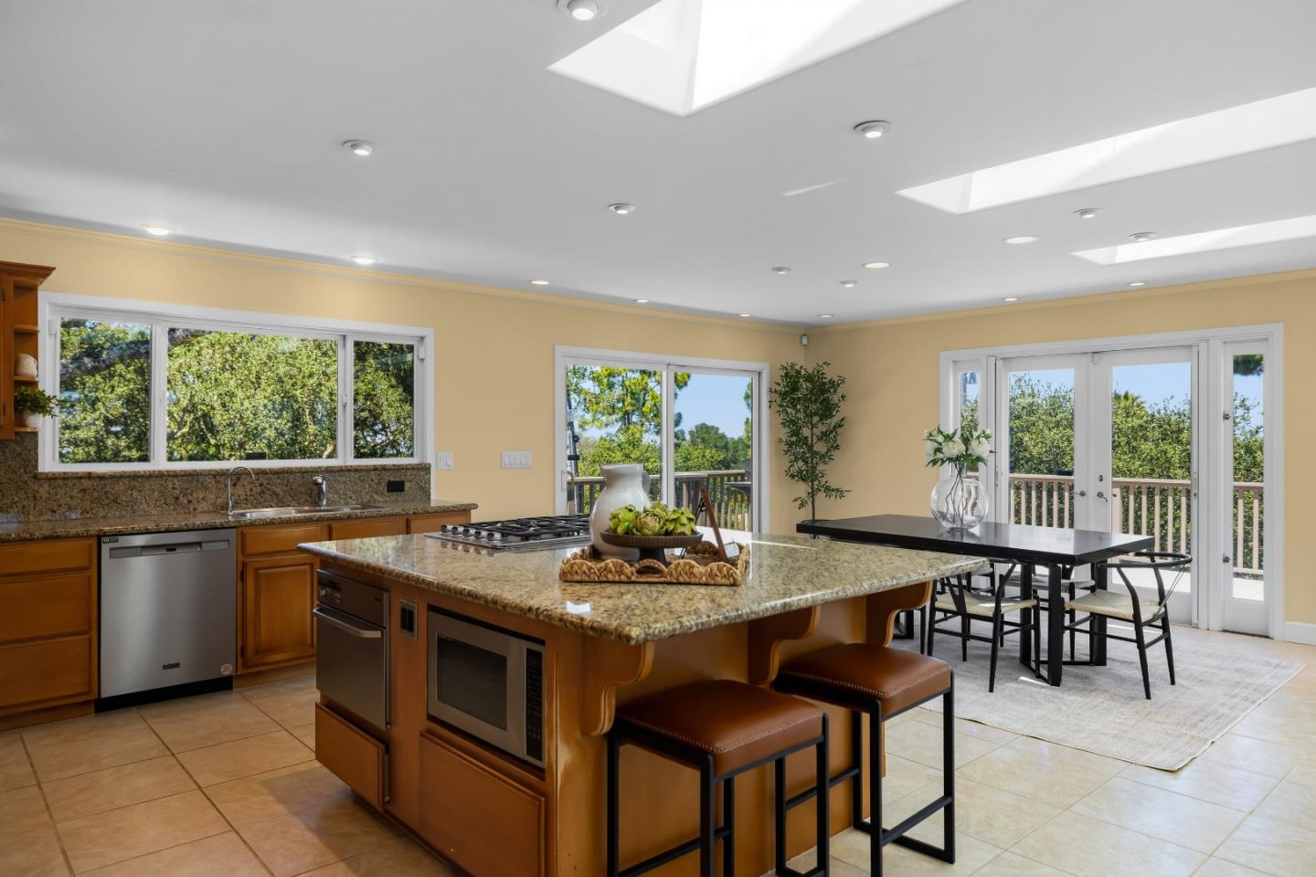 12290 Saddle Road Carmel Valley, CA 93924 - Photo 6 of 27